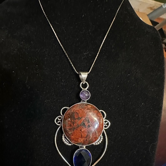 Red Jasper & Amethyst Pendant Necklace on Sterling Silver Chain - Picture 5 of 7